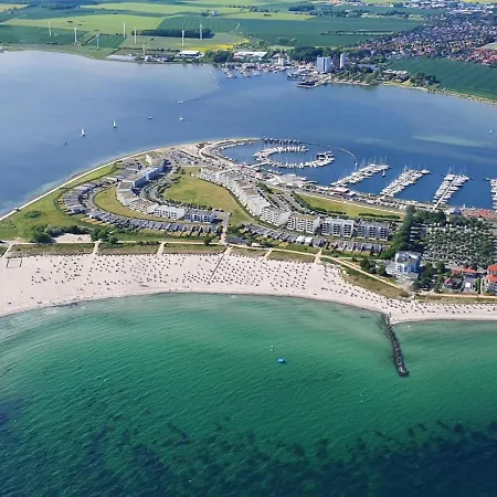 Fehmarn-Ostseeferien157Strandburgburgtiefe App 010 Burgtiefe auf Fehmarn